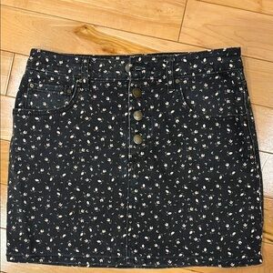 Billabong black denim floral print button fly jean skirt